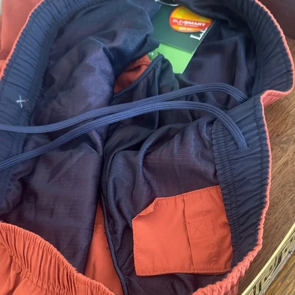 L.L. Bean Men's Light Mahogany Supplex Sport Shorts - Picture 5 of 5